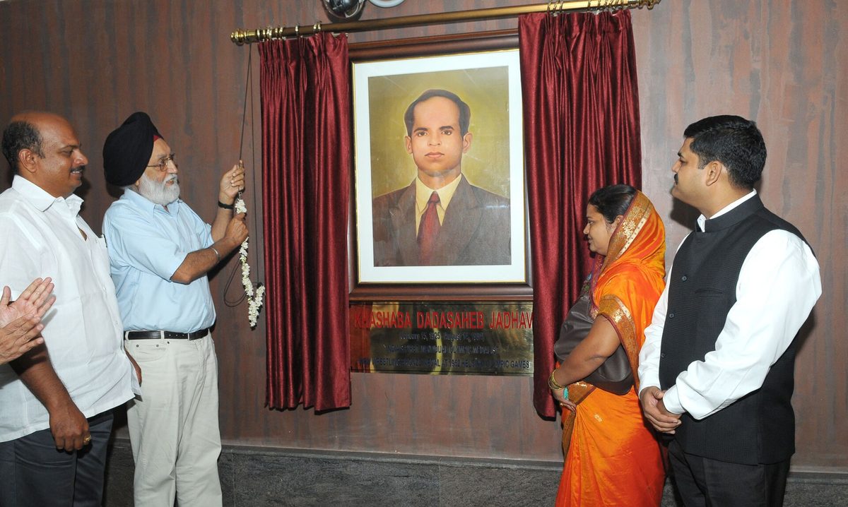 Plaque unveiling renaming the Commonwealth Games wrestling stadium after K. D. Jadhav, 2010